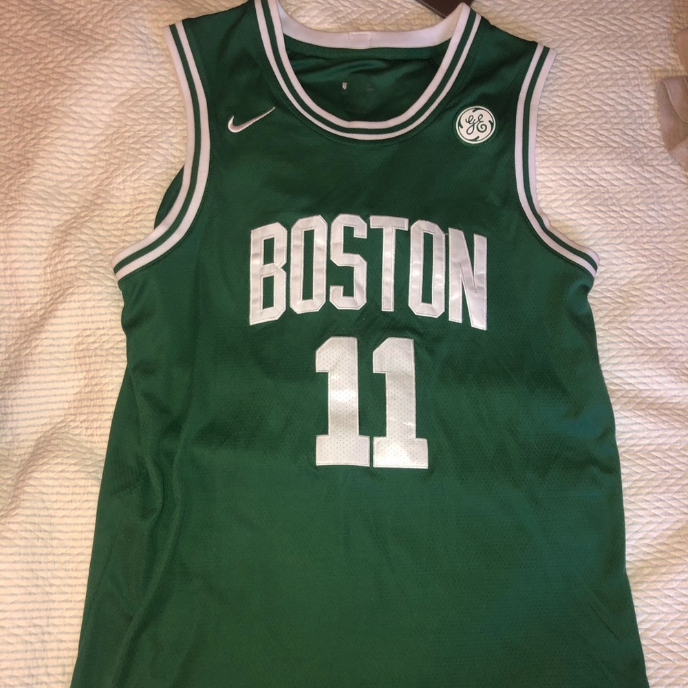 Kyrie Irving Boston Celtics Jersey - NBA Large